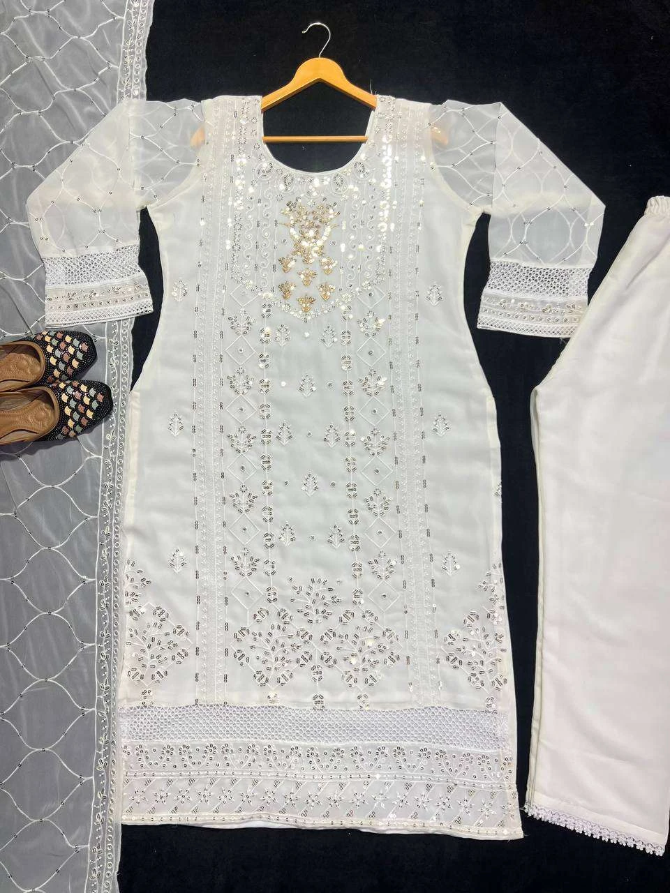 Vardan Ethnic Md 3006 Fox Georgette Wholesale Pakistani Readymade Salwar Suit — Wholesale Salwar Suits, MPA wholesale from Surat - Gallery Image 2